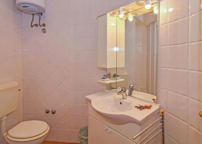 Leandra In Rovinjsko Selo * Istrien ゲストハウス ロヴィニ