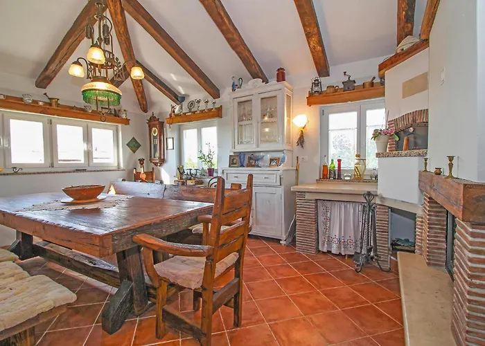 Leandra In Rovinjsko Selo * Istrien